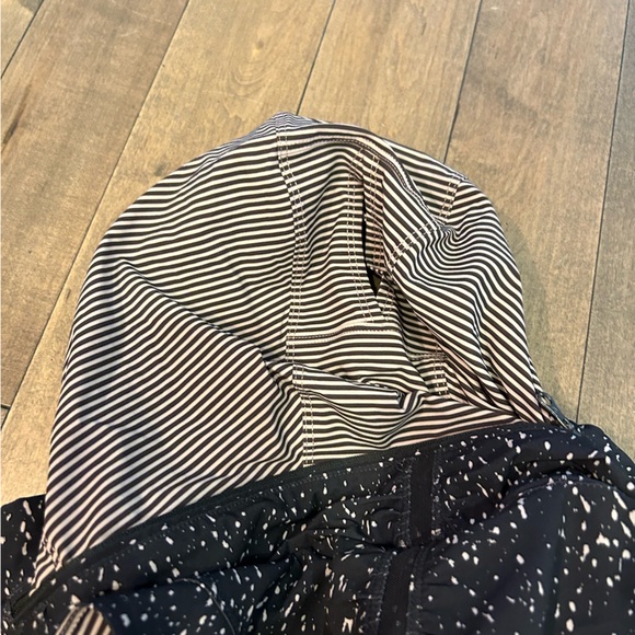 Lululemon Running Vest - Picture 6 of 8